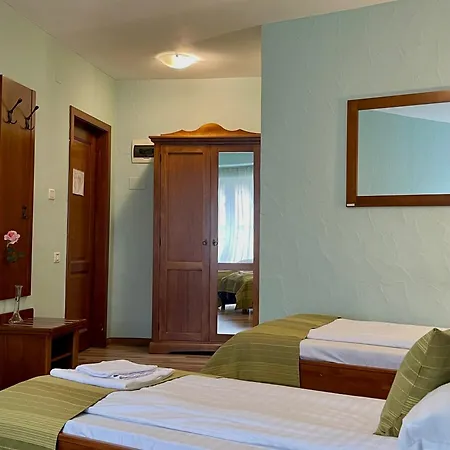Hotel Lucy Star Cluj-Napoca Exterior foto