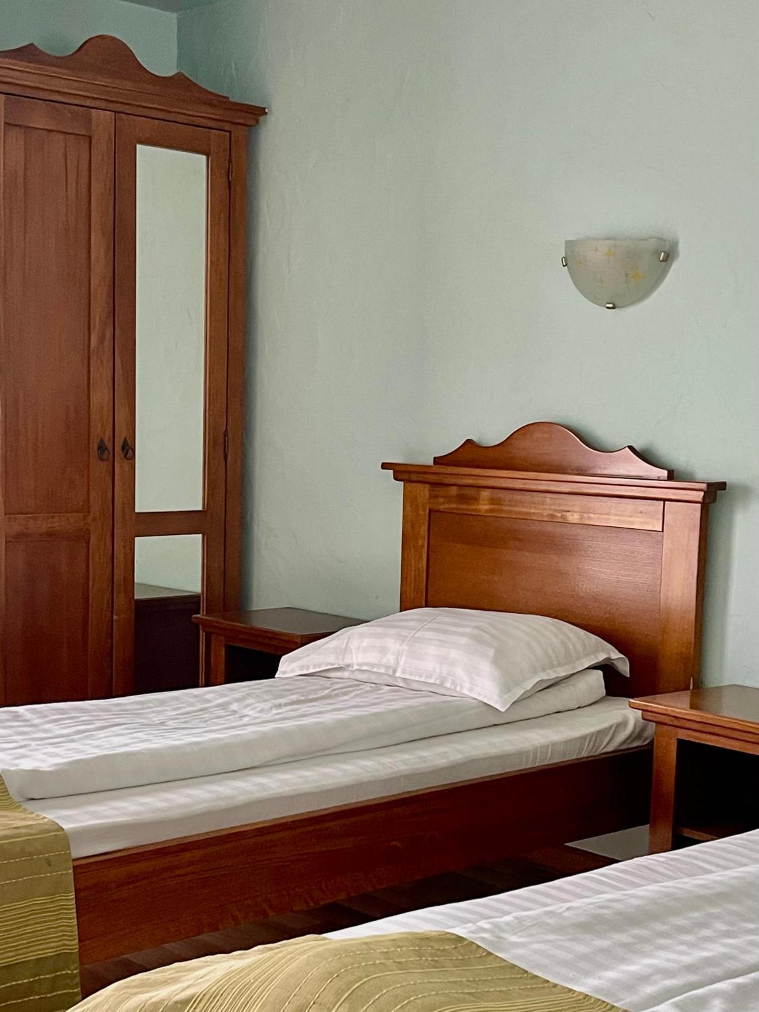 Hotel Lucy Star 2*
